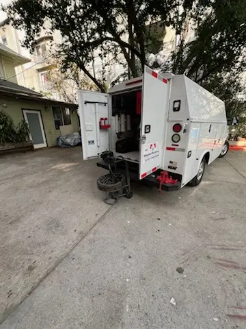 Magnet Plumbing service vehicle on-site for Sewer Line Repair in Mexico